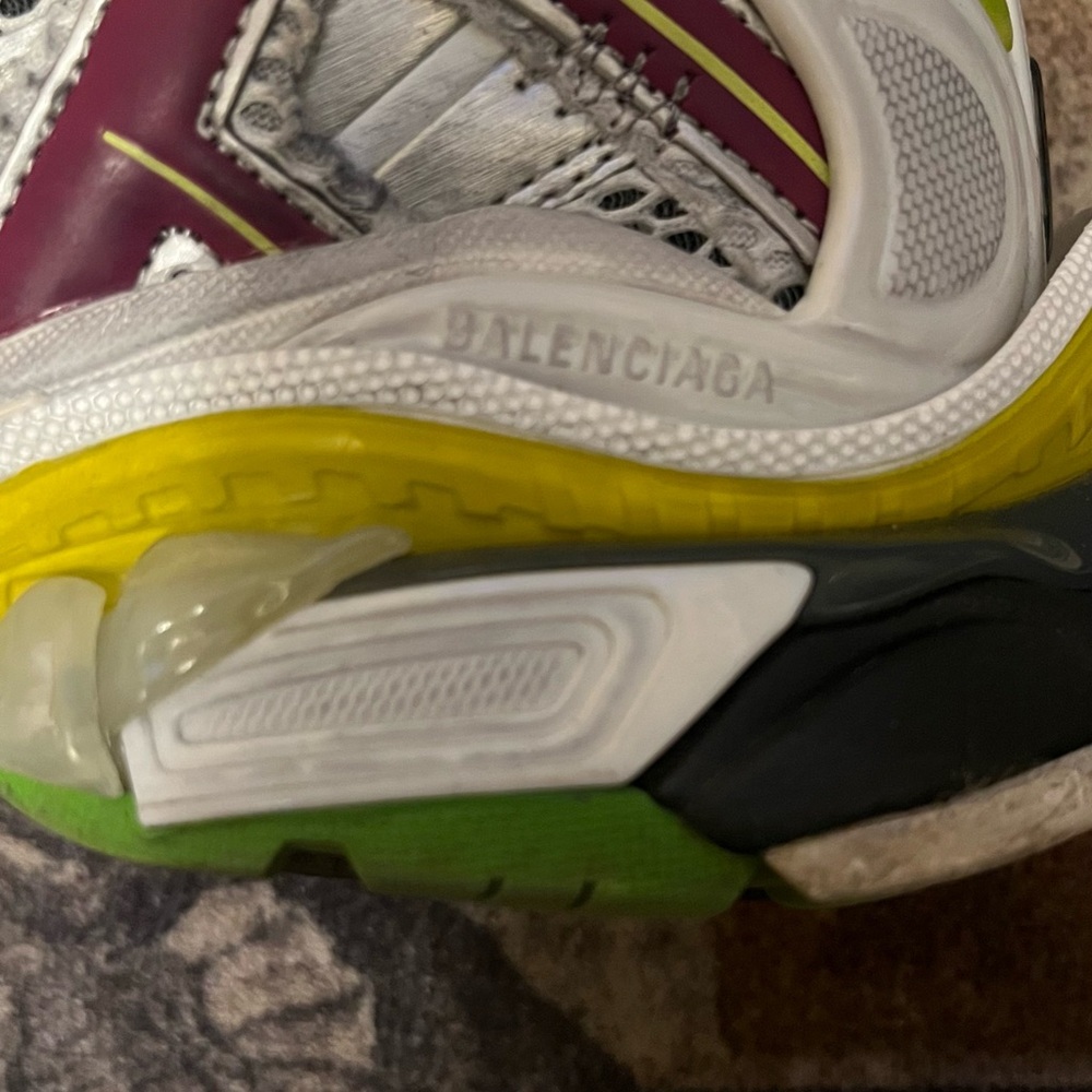 Balenciaga White and Pink Sneakers - Picture 6 of 10